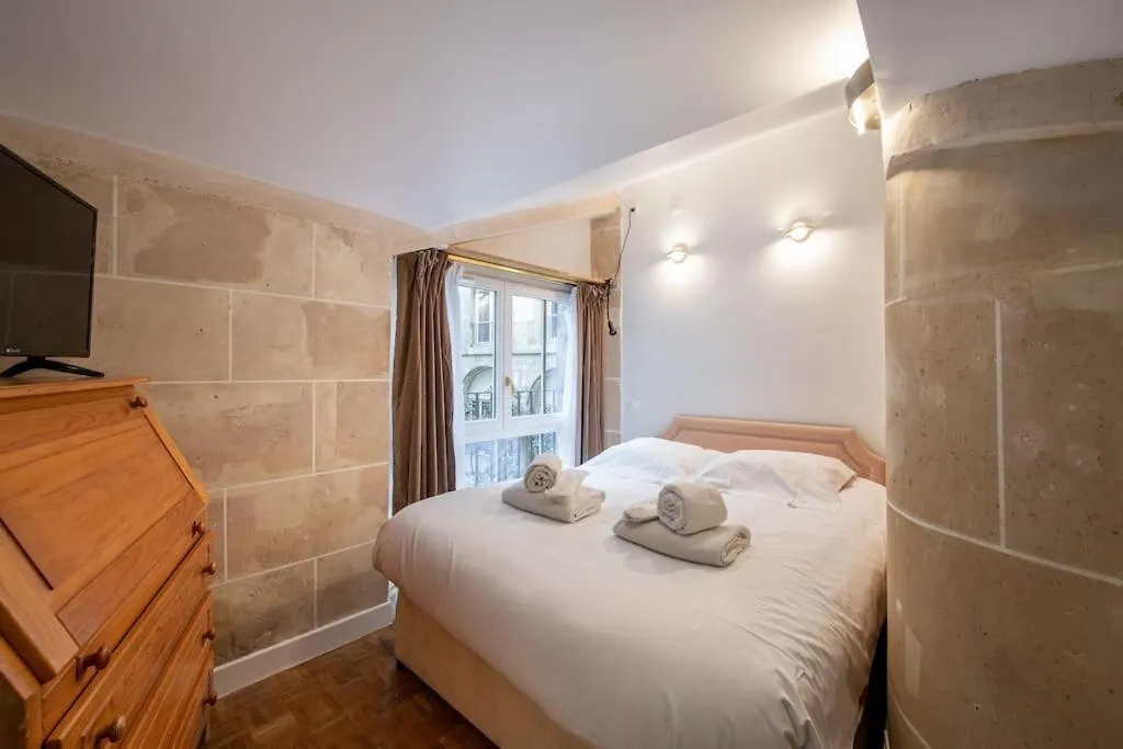 Halles - Luxury Apartment In The Heart Of Paris France